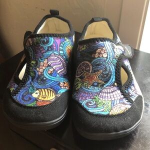 Barerun colorful Diabetes house shoes size 41